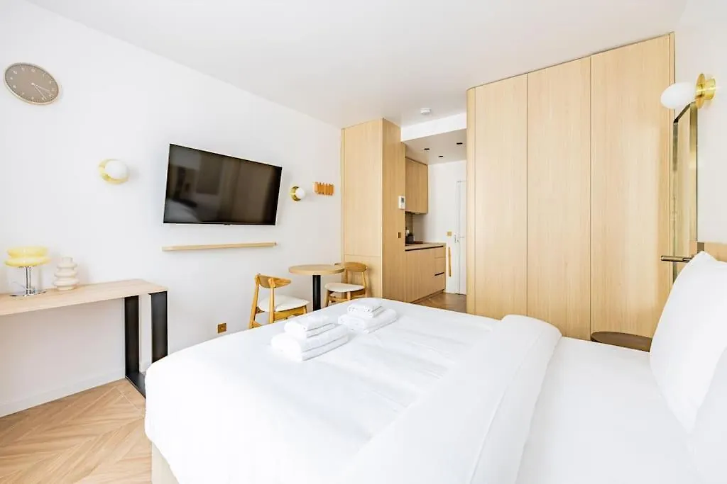 Apartment 154 Luxueuse-etienne Marcel-chatelet-paris 3 Paris